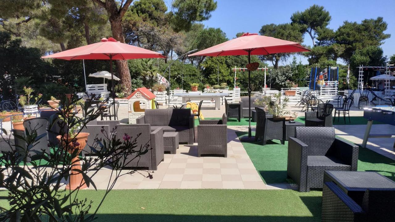 Villaggio Camping Nurral Fertilia Exteriér fotografie
