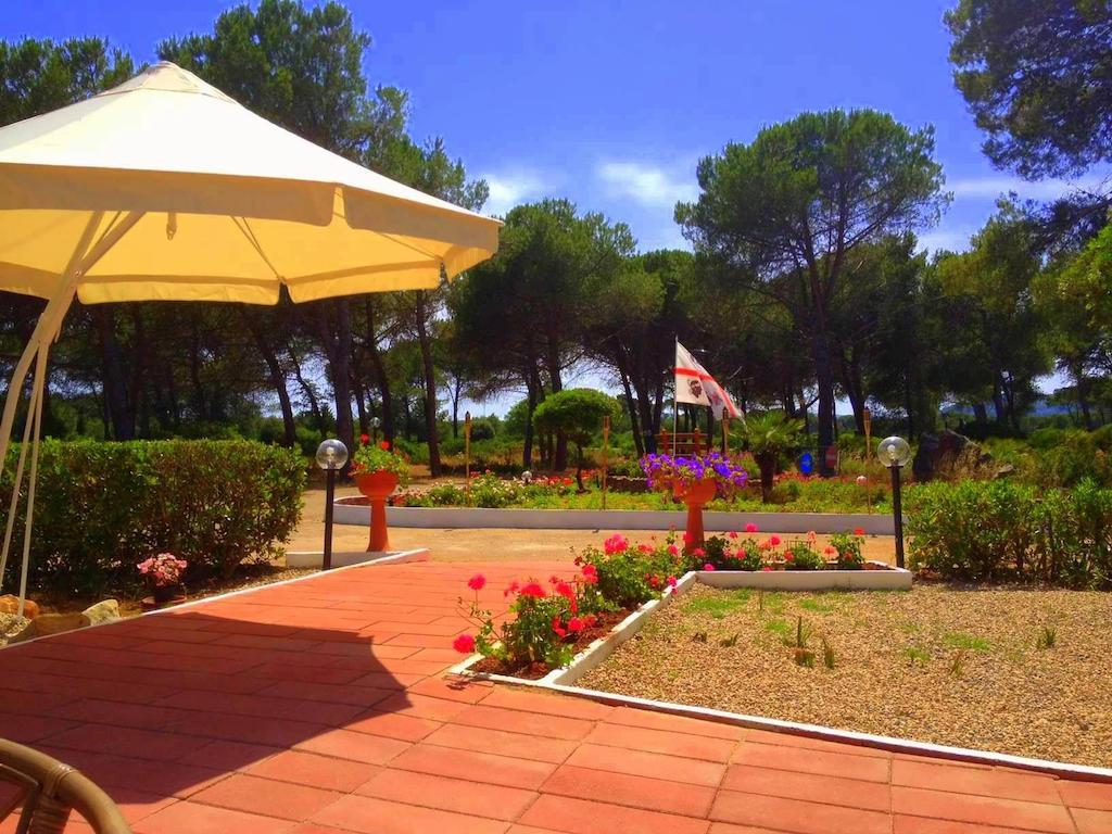 Villaggio Camping Nurral Fertilia Exteriér fotografie