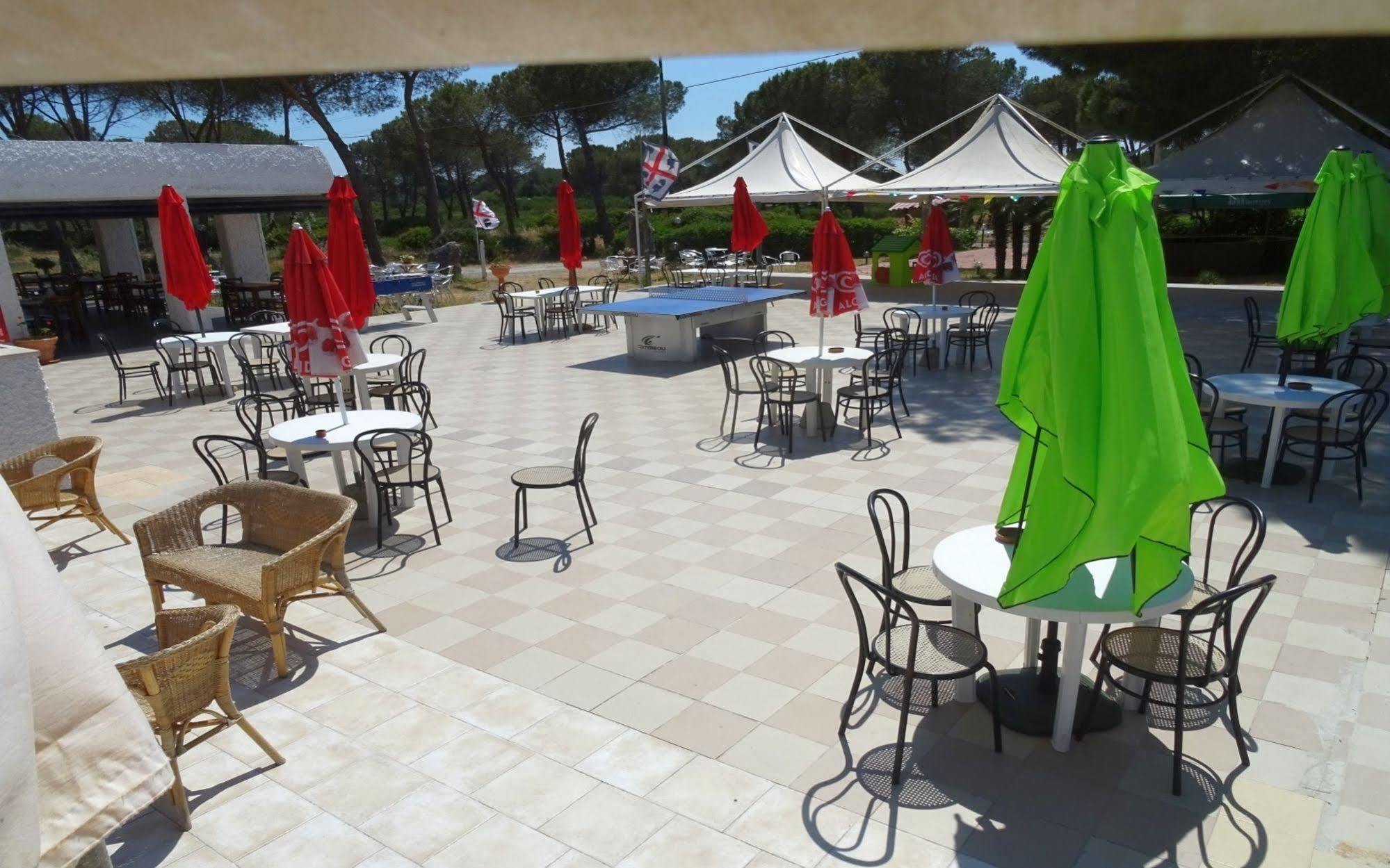 Villaggio Camping Nurral Fertilia Exteriér fotografie