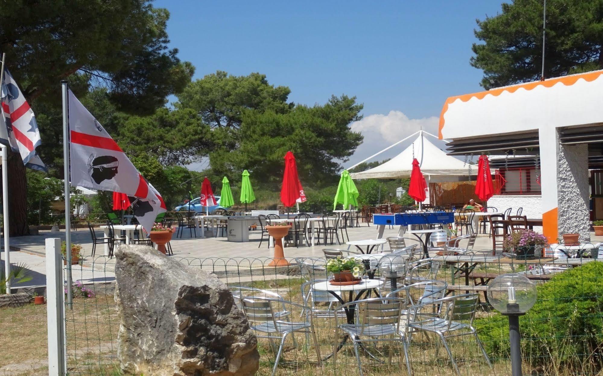 Villaggio Camping Nurral Fertilia Exteriér fotografie